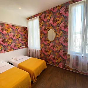 ** Hotel Interlaken France