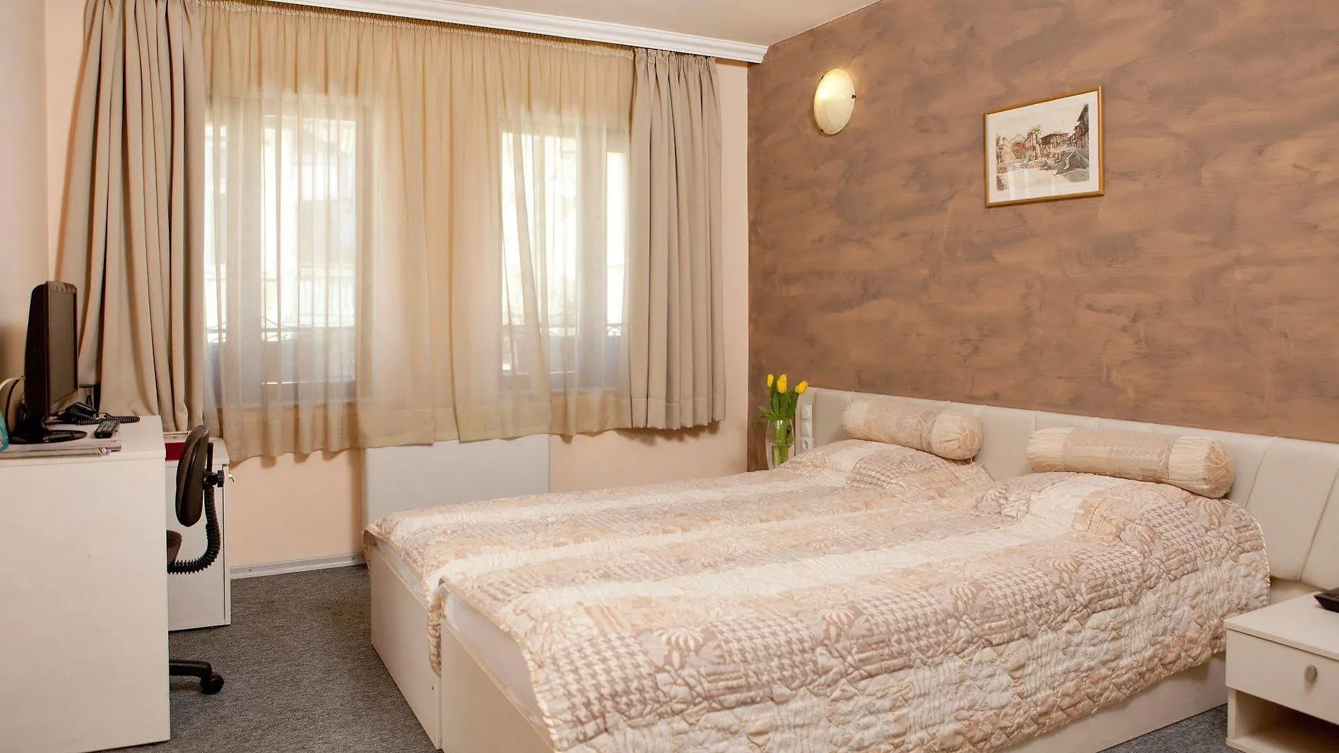 Hotel Niky Sofia 3*,