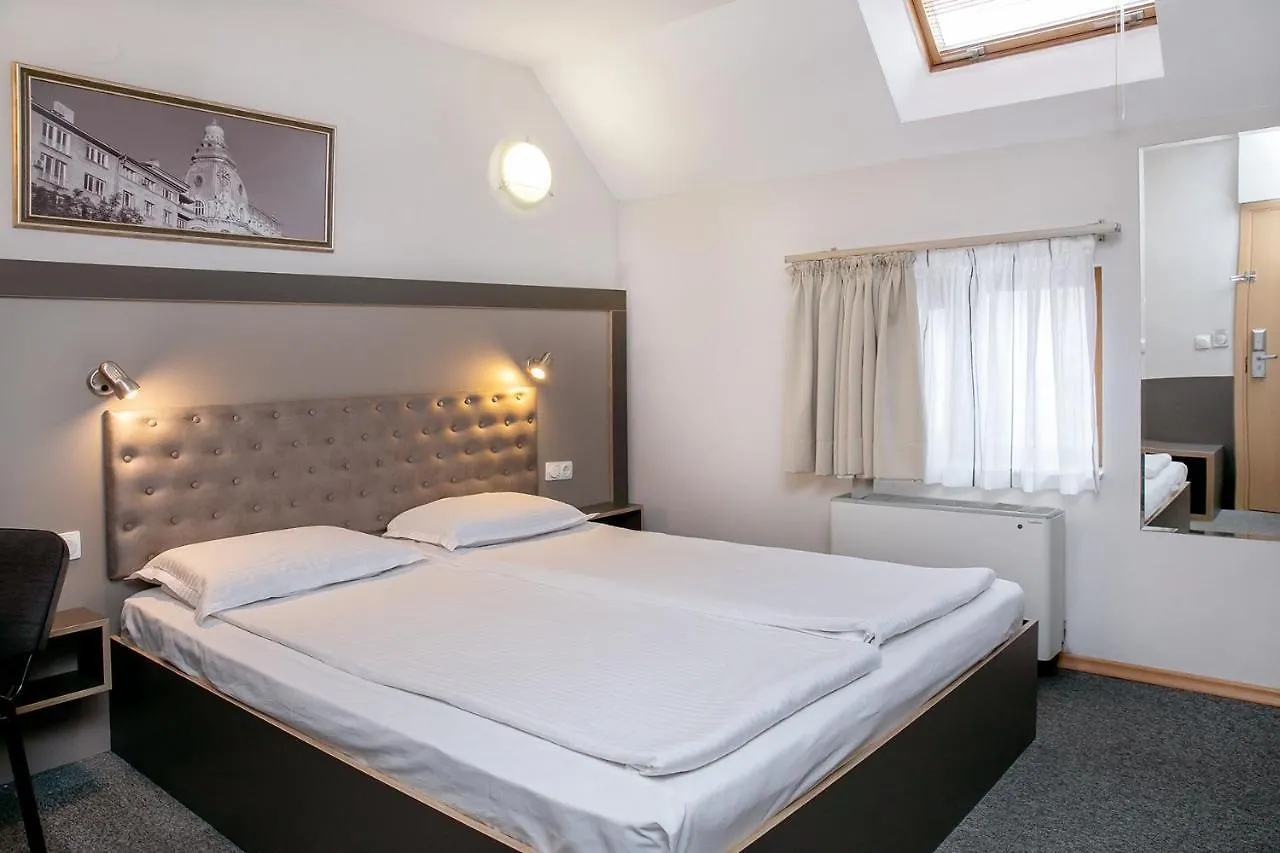 Hotel Niky Sofia 3*,
